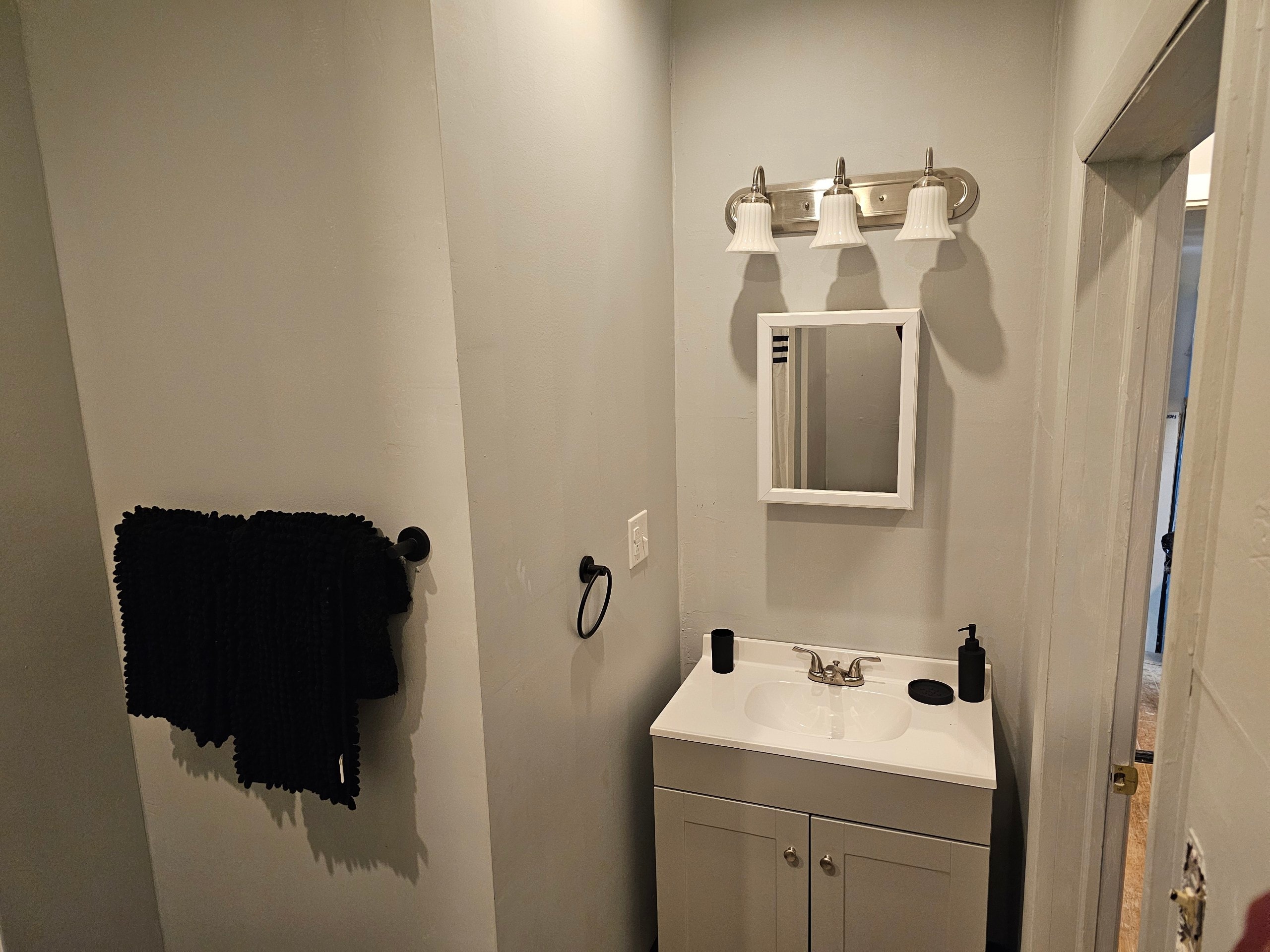 The Lieutenant Apt 5 — Parking